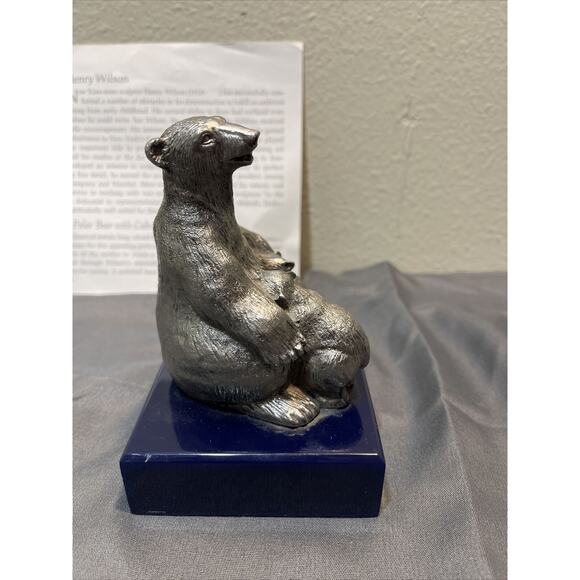 Polar Bear with Cubs Pewter Figure with Marble Base Henry Wilson - Picture 7 of 9